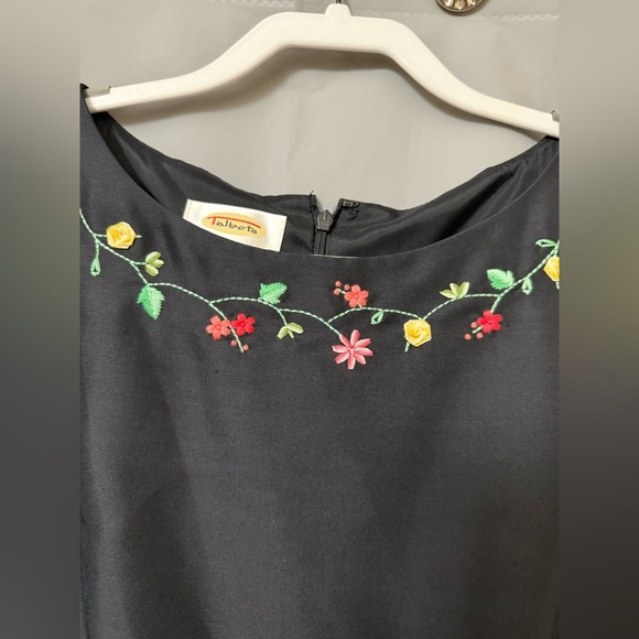 Talbots Lined 100% Silk Embroidered Flowers Dress With Matching Sweater Size 12 - Picture 5 of 9